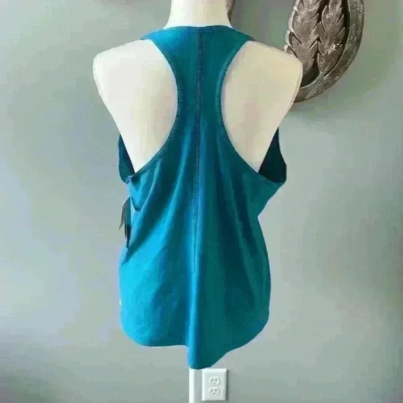 Lucy NWT tank size XL reflective stripe in back - Picture 3 of 5